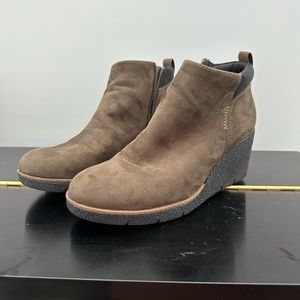 Dr Scholls Berklie Booties Women Size 8M Brown Faux Suede Ankle Wedge Shoes Boot